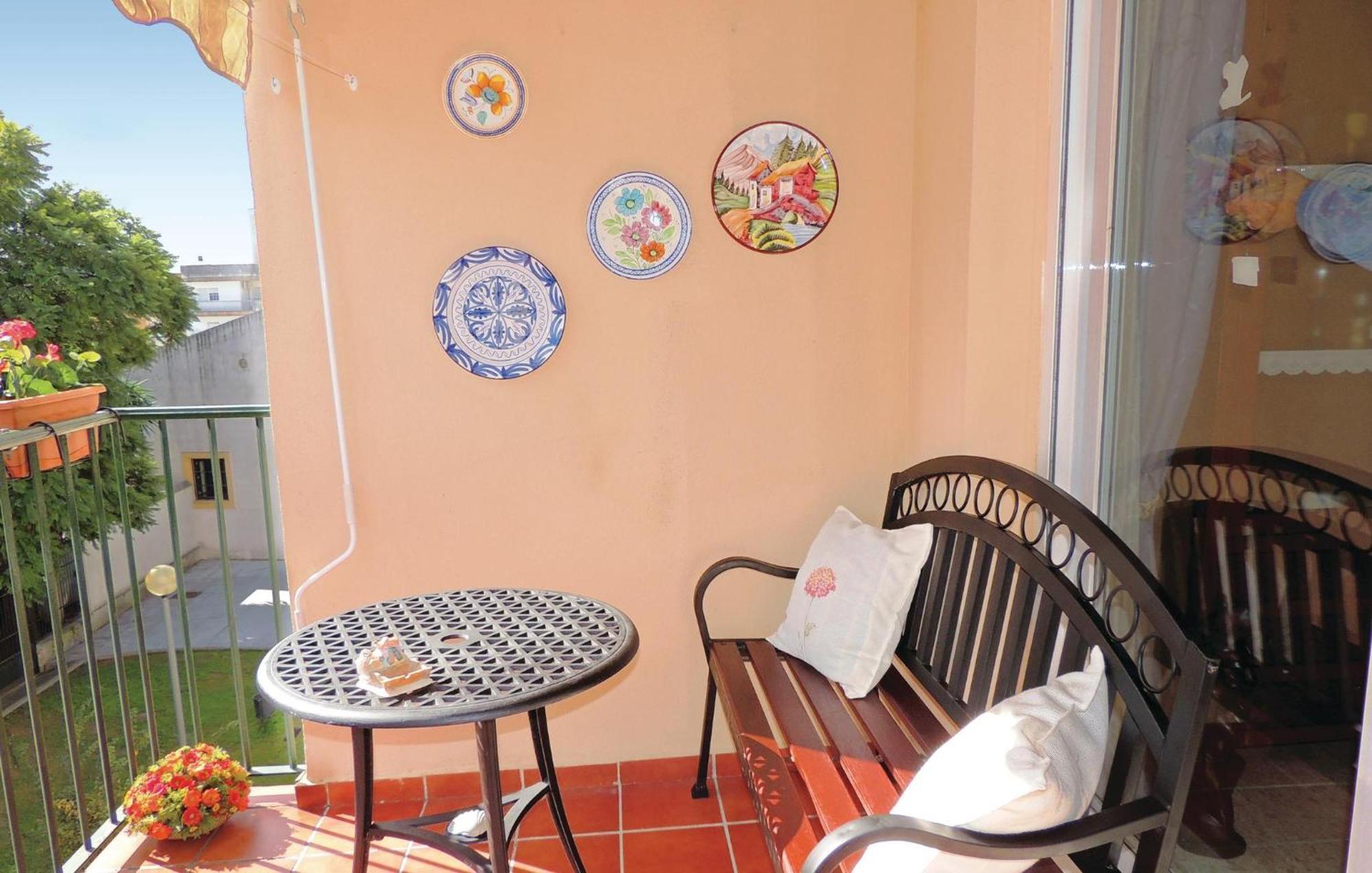 3 Bedroom Nice Apartment In Херес-де-ла-Фронтера Екстер'єр фото